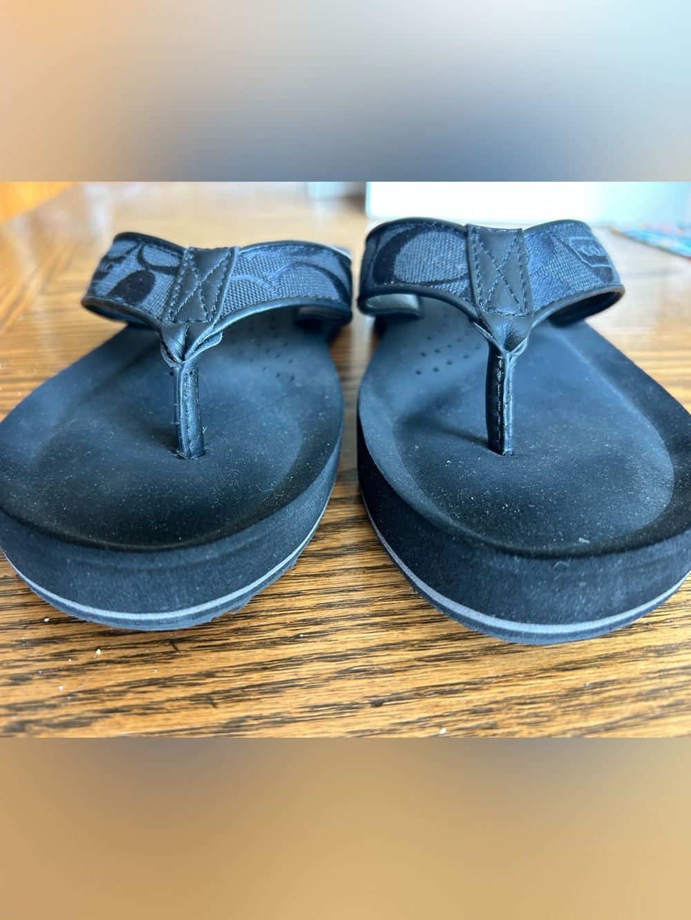 Coach Women’s Black Jolie Signature Logo Strap Thong Flip Flop Sandals Size 8 - Picture 5 of 15